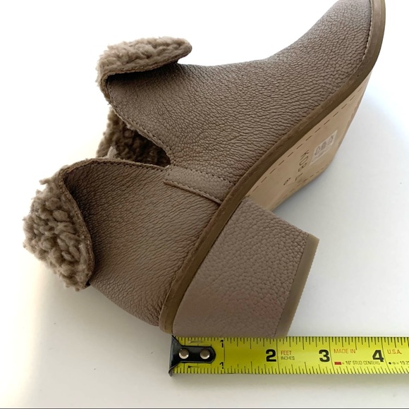 Kelsi Dagger Split Ankle Booties Sherpa Fold Top Taupe Brown Textured Size 6 - Picture 15 of 15